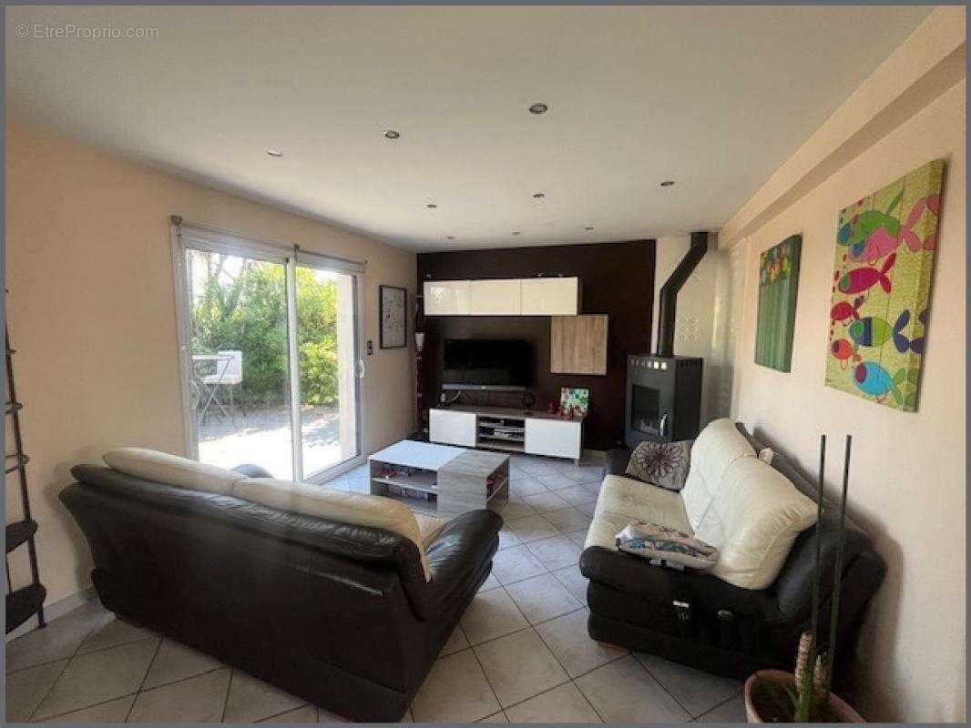 Maison à CONFORT-MEILARS