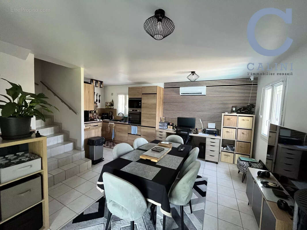 Maison à SAINT-MAURICE-DE-CAZEVIEILLE