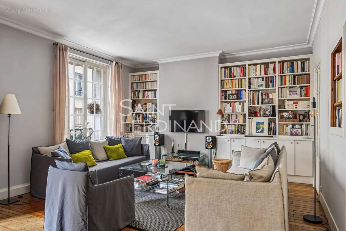 Appartement à NEUILLY-SUR-SEINE