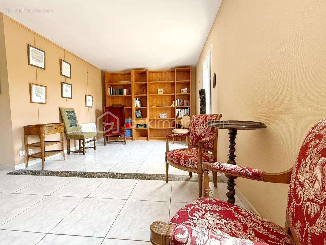 Colombiers – maison t4 de plain-pied – 148 m² – terrain de 999 m² – terrasses – véranda – atelier - photo 12