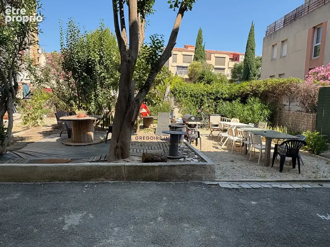 Appartement T2 de 32m2 rénové RdC avec jardin collectif dans résidence sécurisée proche Timone. - photo 9