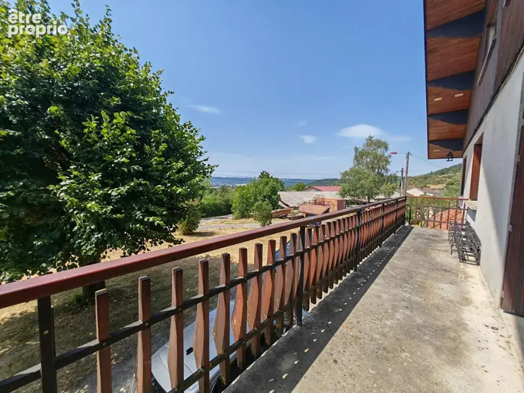 Maison Valzin En Petite Montagne 10 pièce(s) 220 m2 - photo 3