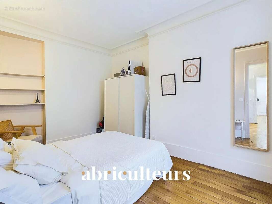 Appartement à PARIS-9E