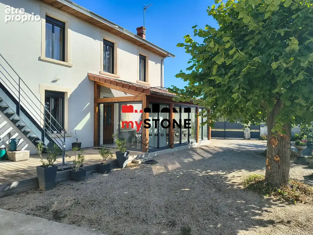 SAVIGNEUX - maison 135 m²  avec Veranda- 4 chambres- sur 1000 m² de terrain - photo 18
