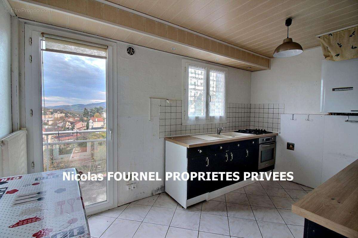 Appartement à SAINT-ETIENNE