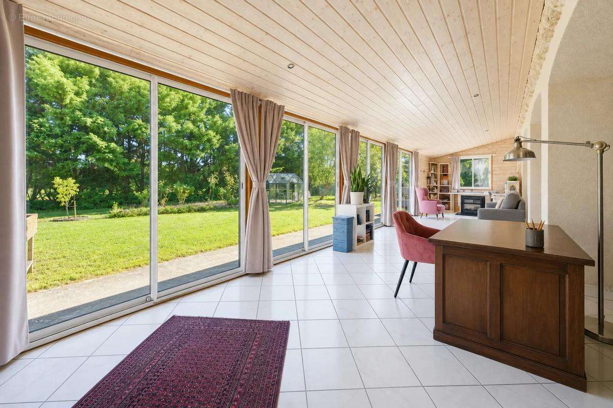 Vaste propriété avec piscine près de Bordeaux - photo 4