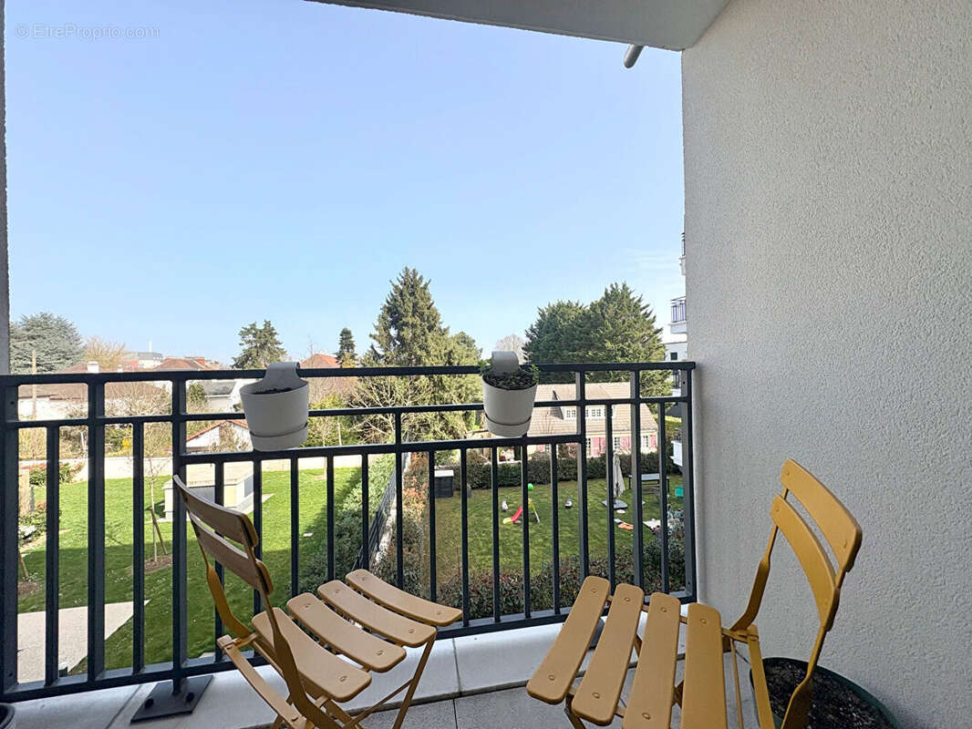 Appartement à SAINT-CYR-L'ECOLE