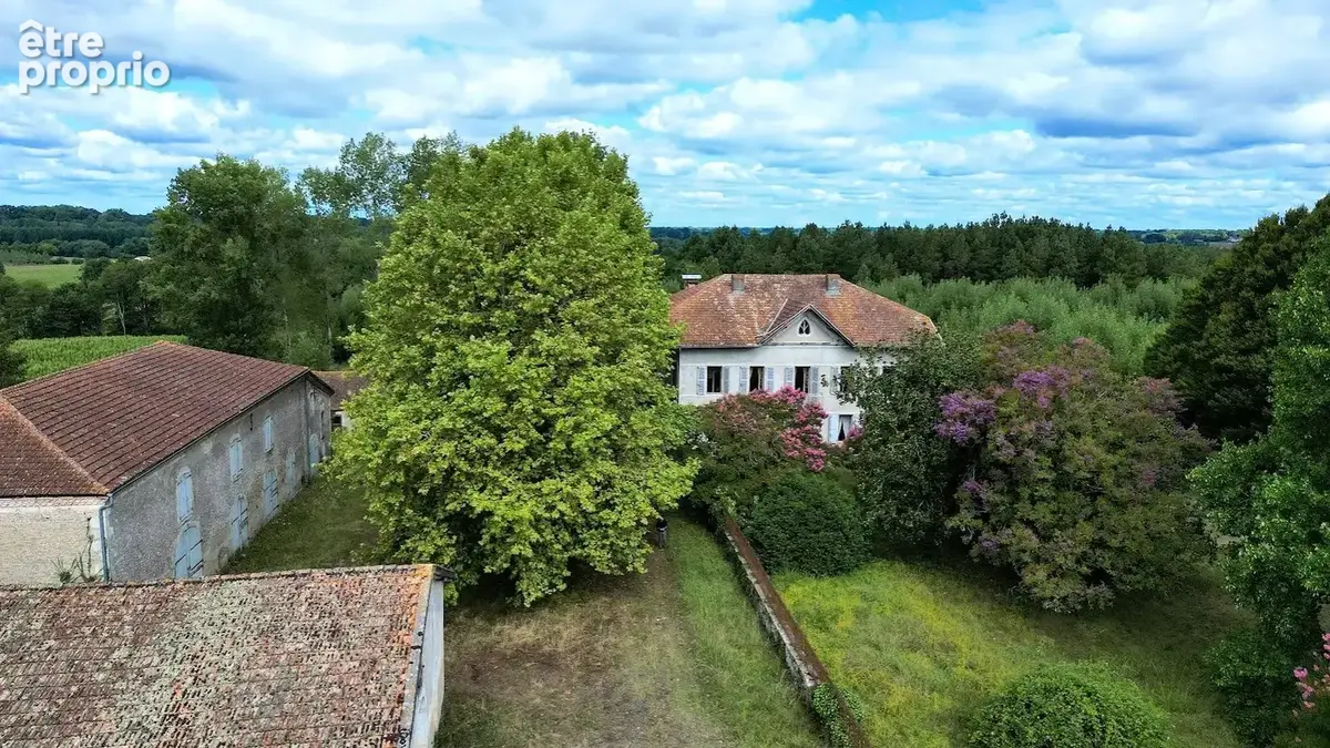 Élégante Maison de Maître XVIIe siècle : Un lieu rare, calme et au potentiel exceptionnel - photo 17