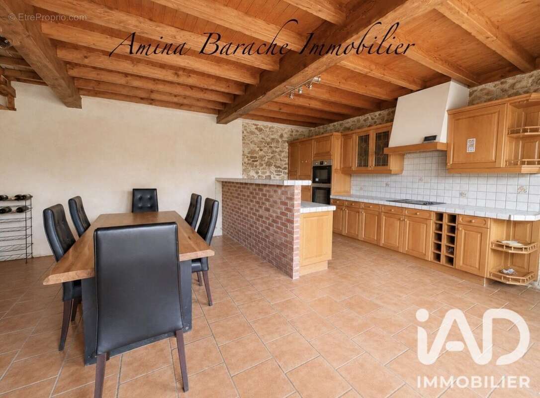 Maison 211 m² à Realmont  - photo 8
