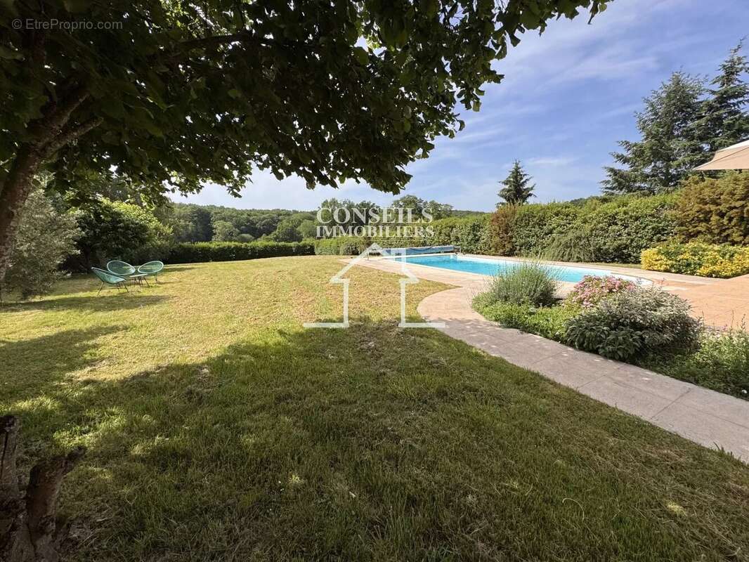 Maison à PRECY-SUR-VRIN