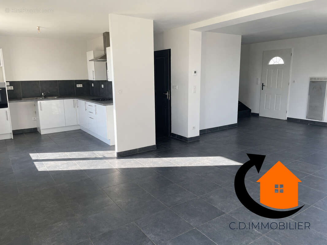 Maison à LE FAVRIL