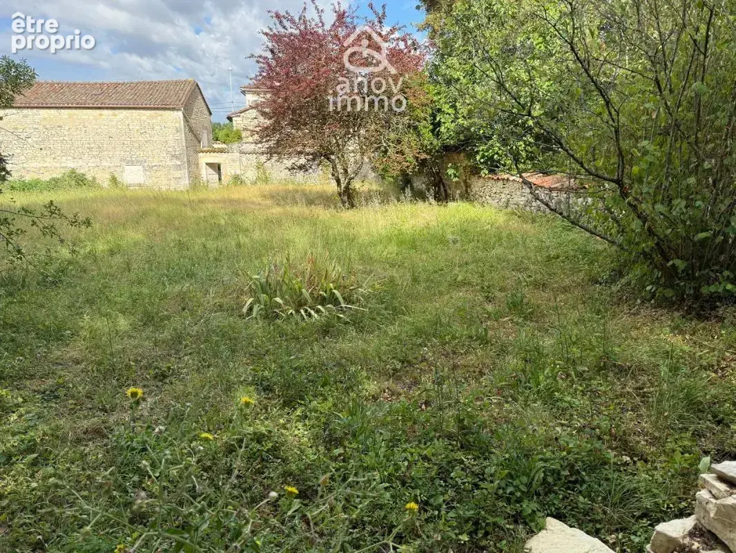 Champniers (16430)   terrain constructible de 1100 m2 sur pa - photo 5