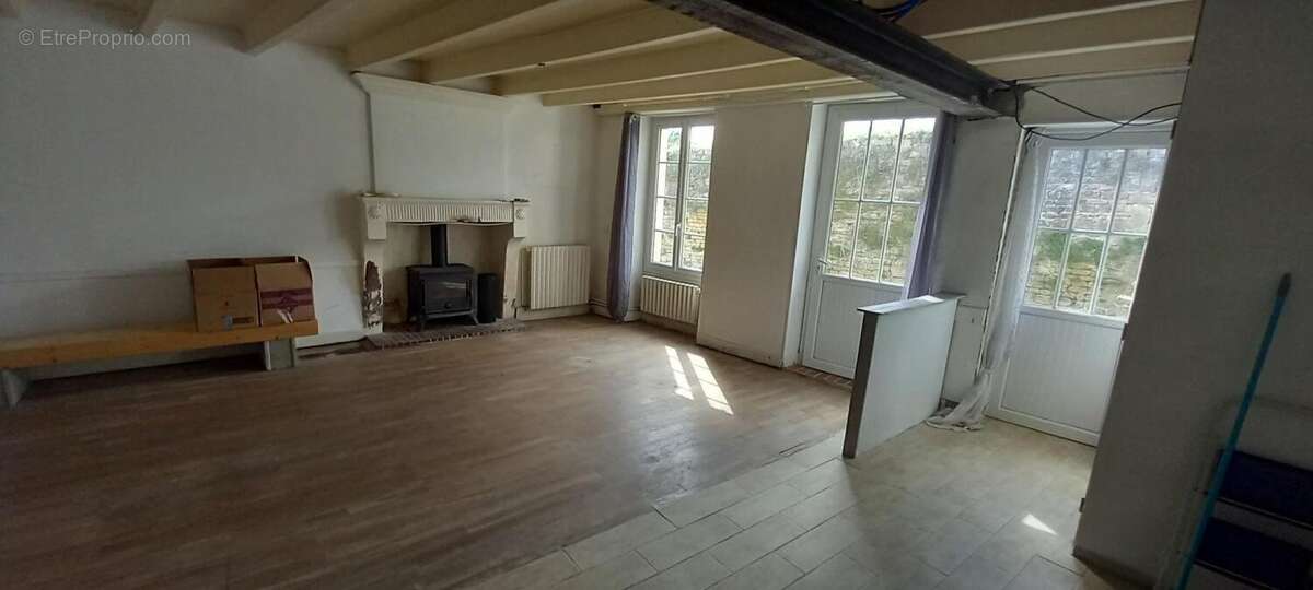 Maison 140 m² à Neuvicq-Le-Chateau  - photo 6