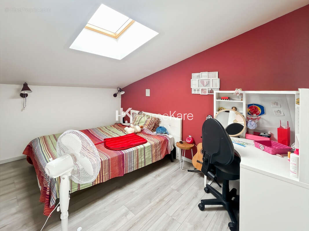 Maison 200 m² à Saint-Jory  - photo 9