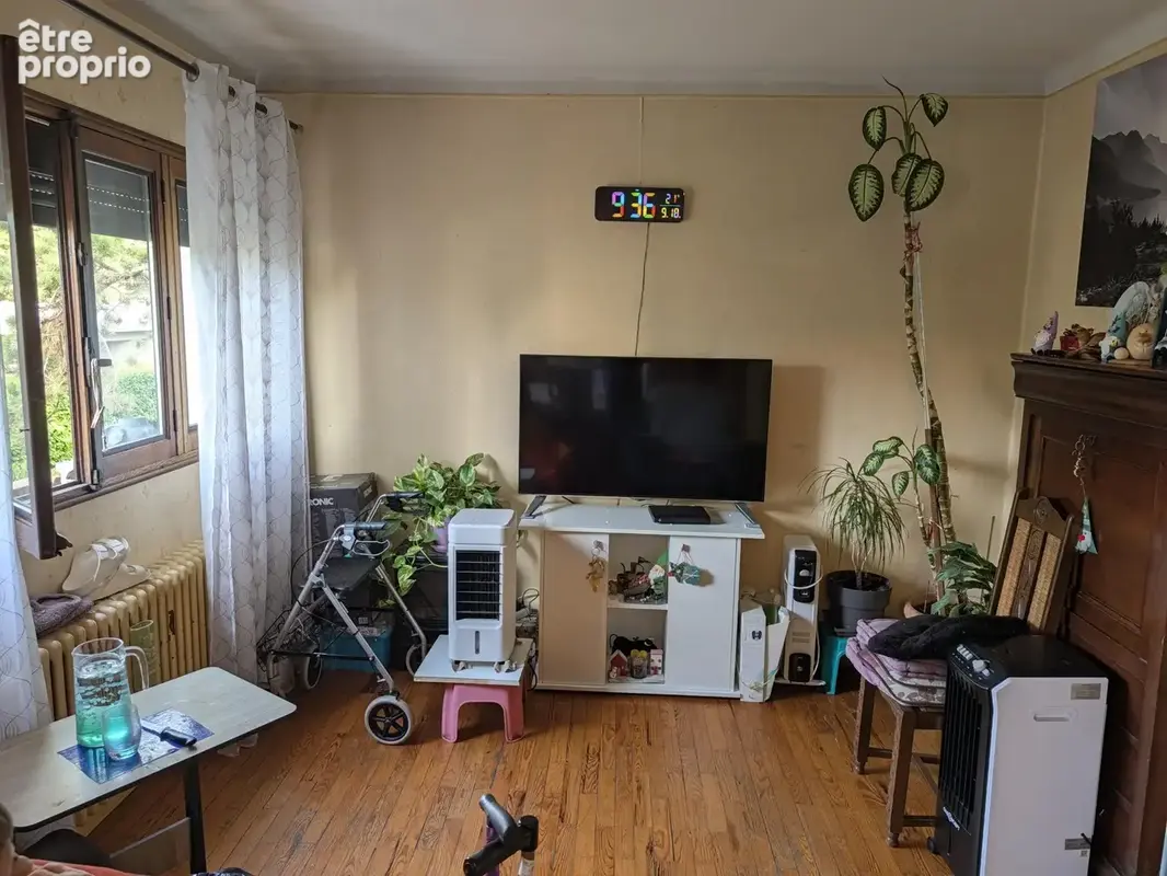 BASSENS - Maison familiale de 111m2 sur grand terrain constructible de 1039m2 - photo 3