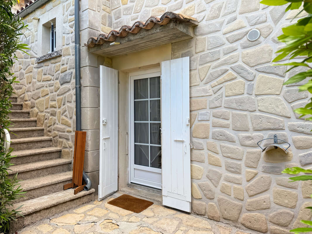 Maison à VILLENEUVE-DE-BERG