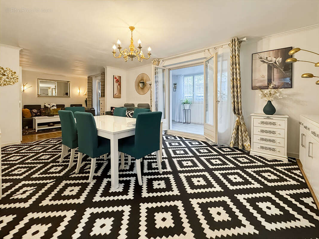 Appartement à ROSNY-SOUS-BOIS