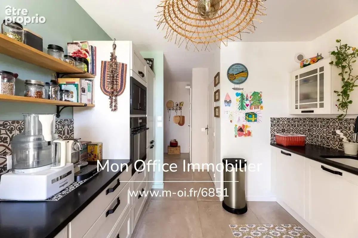 Référence : 7231-PAN. - Appartement 3 pièces de 82 m² à Aix-en-Provence - photo 9