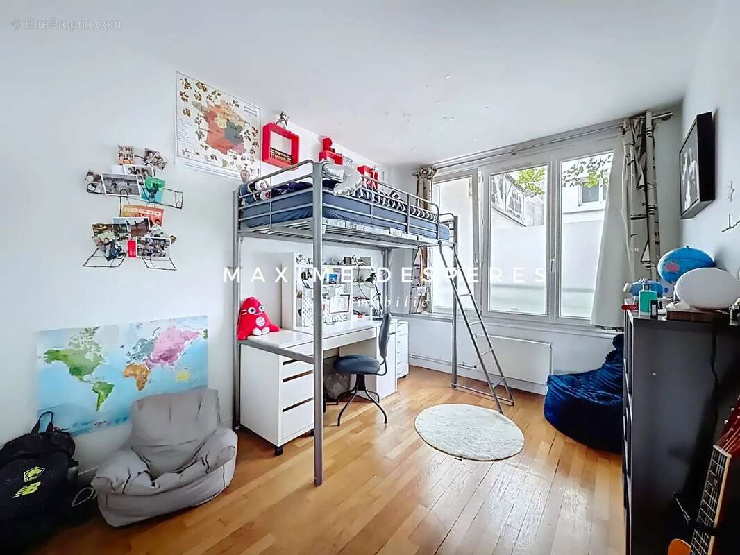 Appartement à NEUILLY-SUR-SEINE