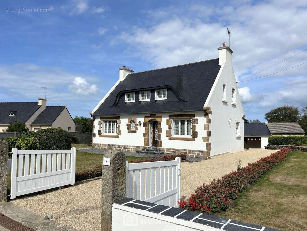 Maison 135 m² à Tredrez-Locquemeau  - photo 4