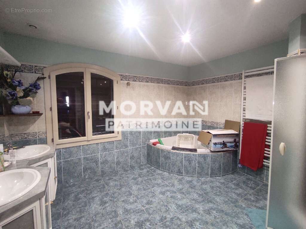 Maison à CHATEAU-CHINON(VILLE)