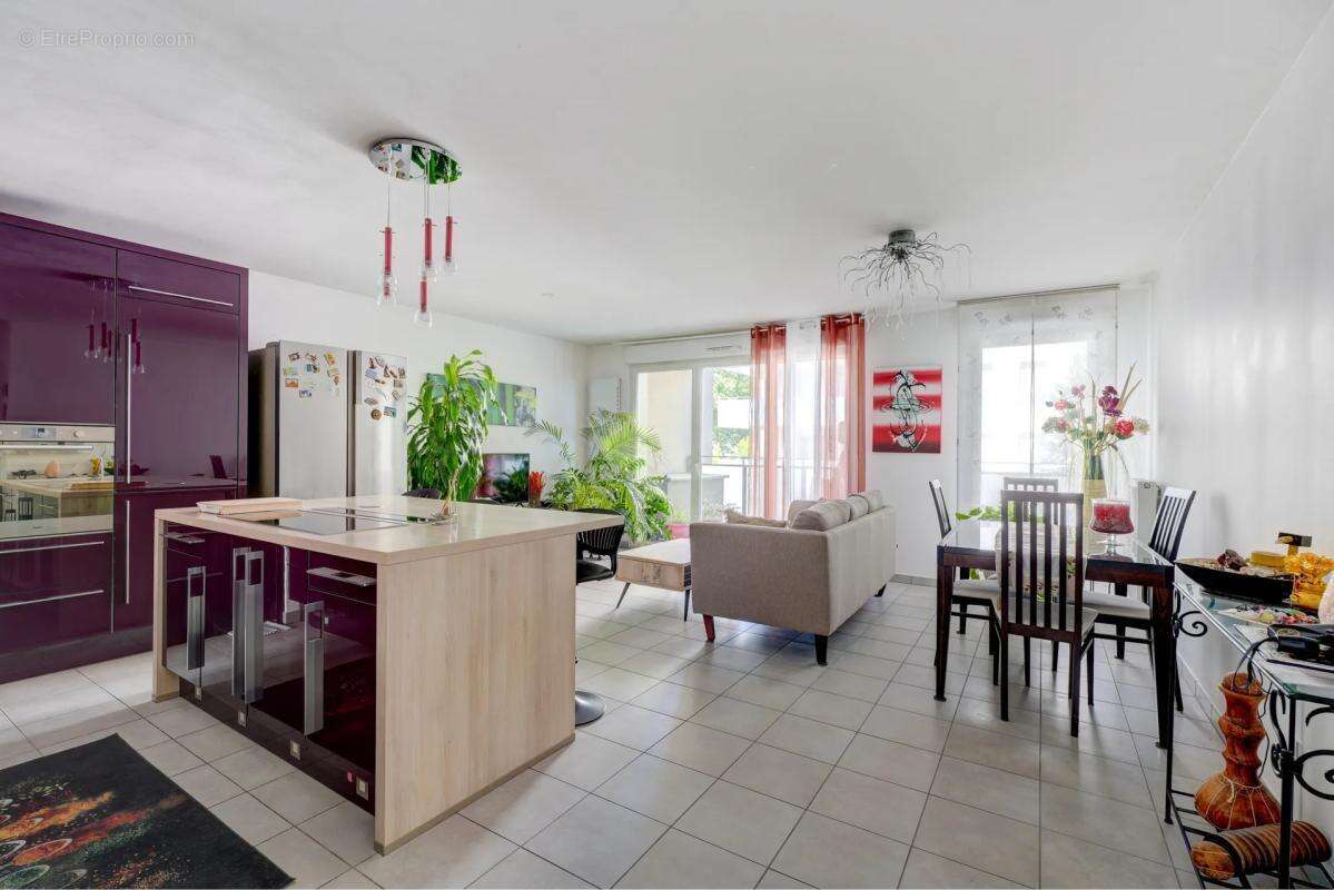 Appartement à SAINT-FONS