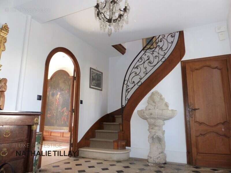 Maison à SAINT-PRYVE-SAINT-MESMIN