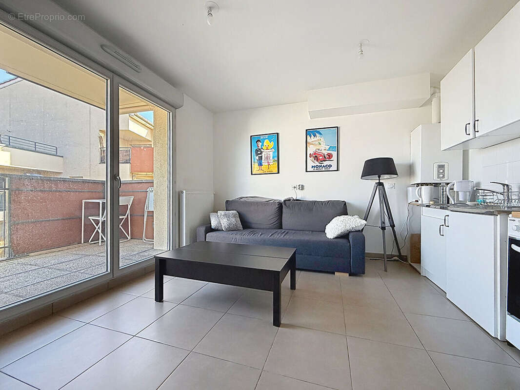 Appartement à PIERRE-BENITE