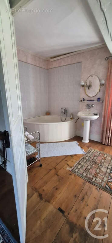 Maison 218 m² à Saint-Usuge  - photo 12