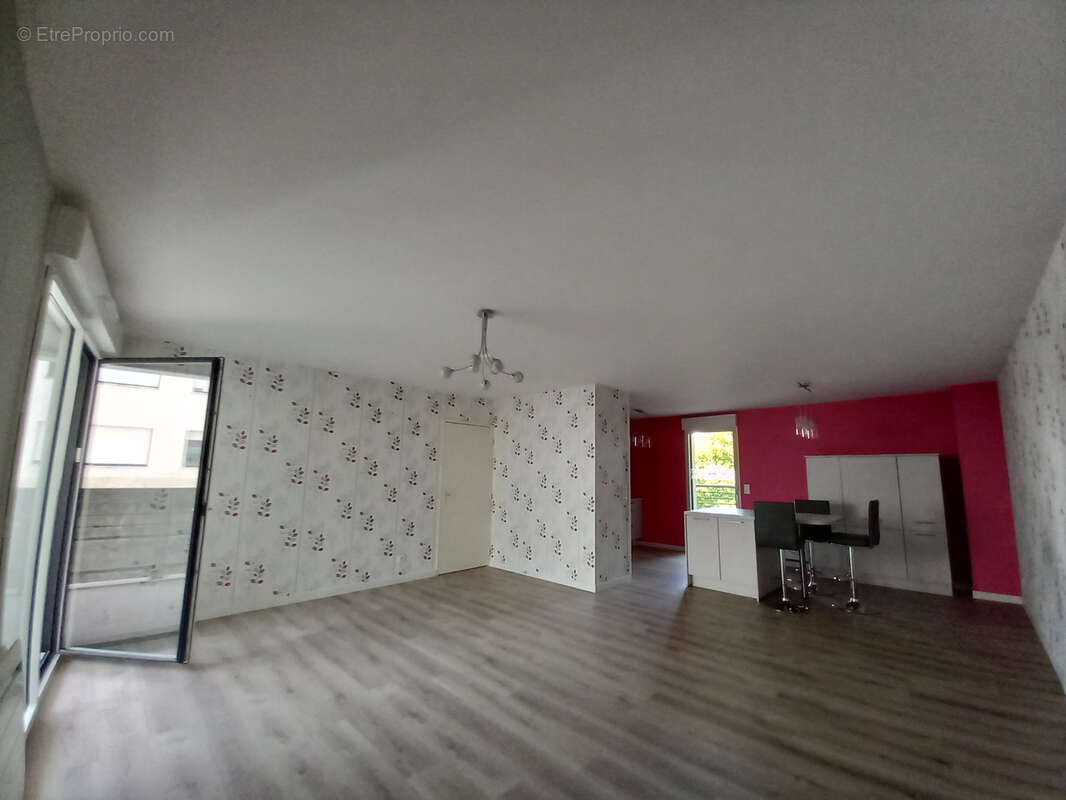 Appartement à FOUGERES