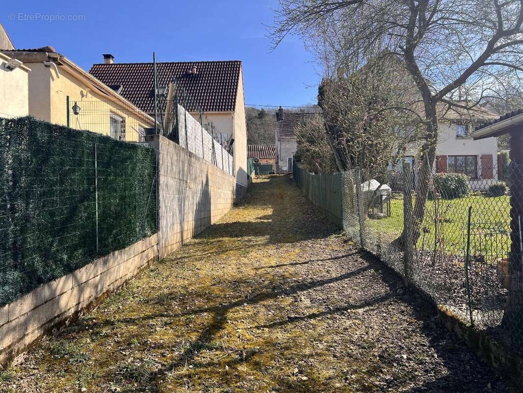 Terrain à SAINT-CHERON