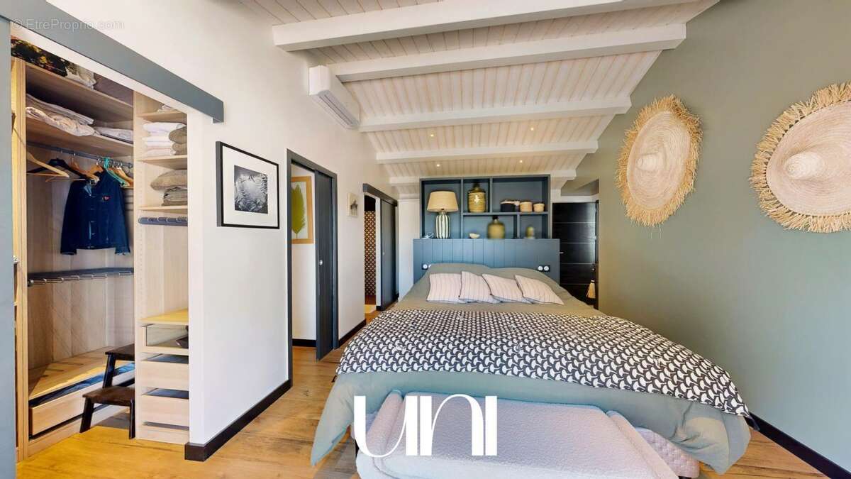 Maison 5 pièces de 277 m2 avec piscine et dépendance - Le-Bois-Plage-en-Ré - photo 13