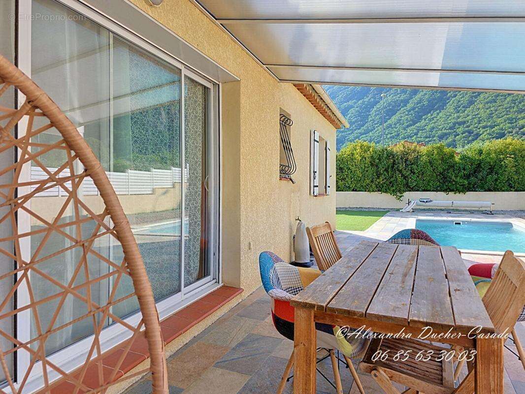 Exclusivité - maison de plain-pied avec piscine et garage - photo 5