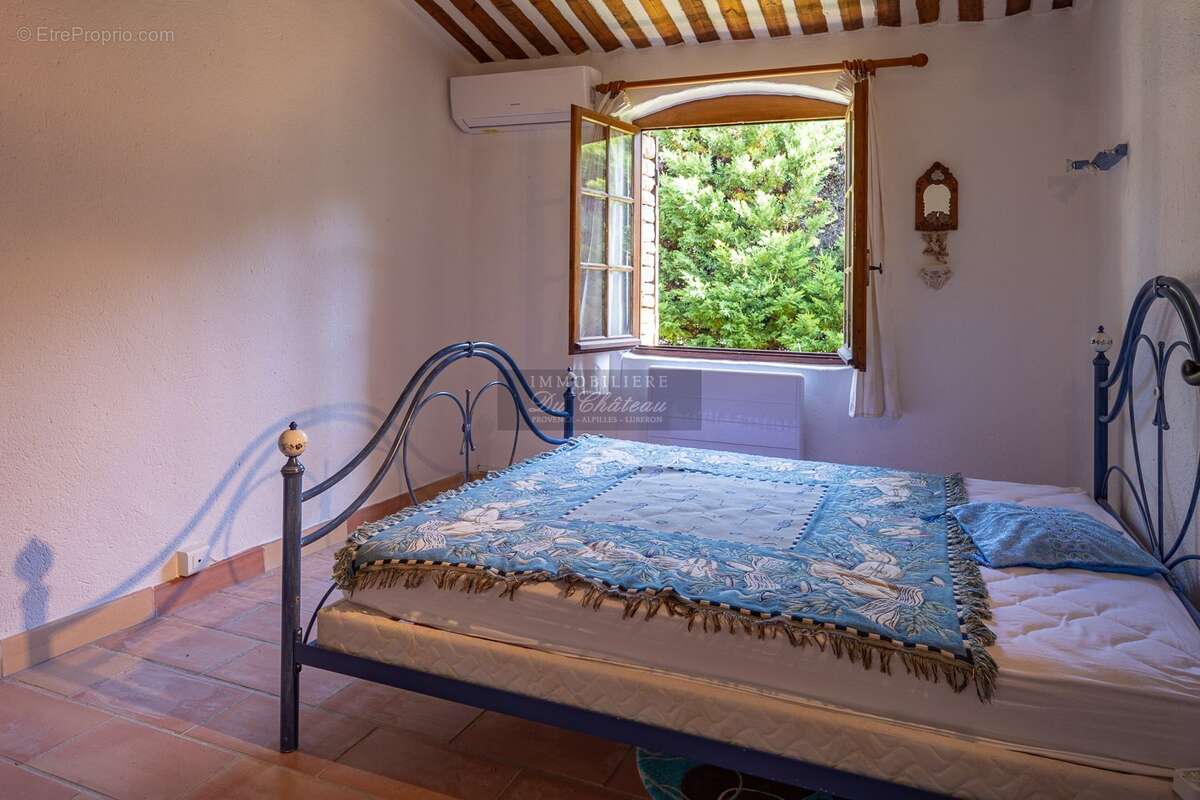 Maison à GORDES