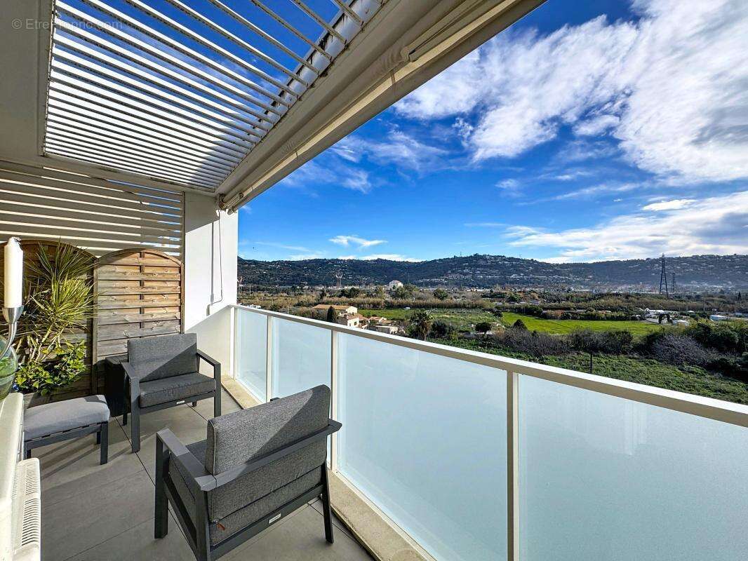 Appartement à SAINT-LAURENT-DU-VAR