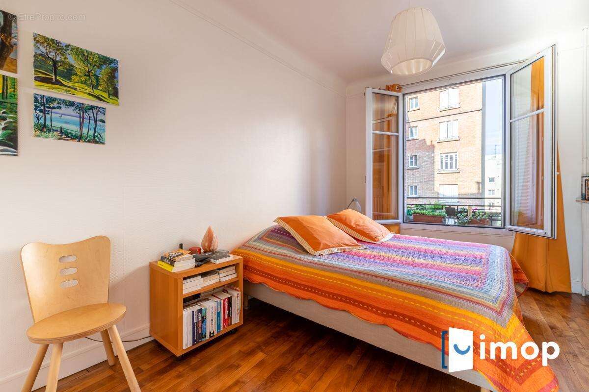 Appartement à PARIS-14E