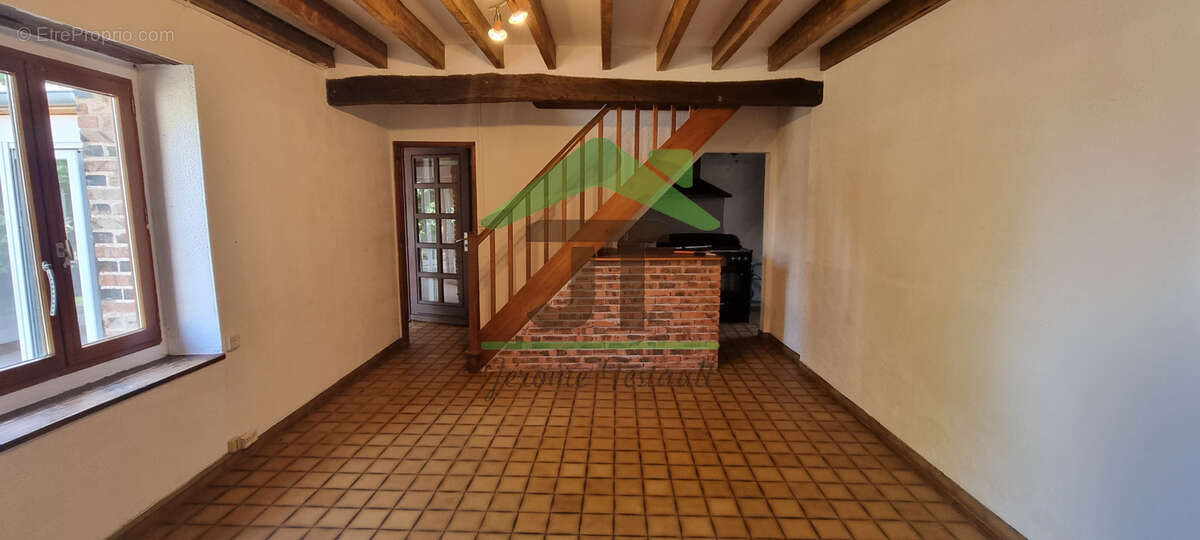 Maison à SAINT-DENIS-LES-PONTS