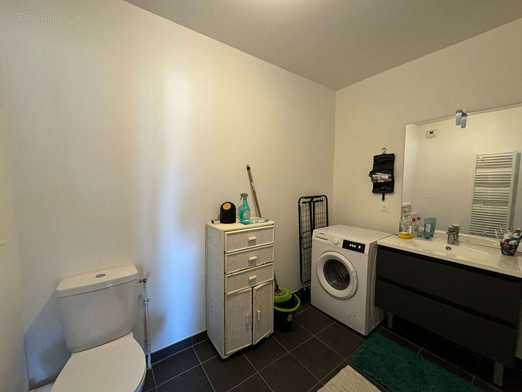 Appartement à AUBERVILLIERS