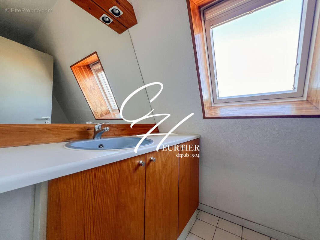 Appartement à FONTAINE