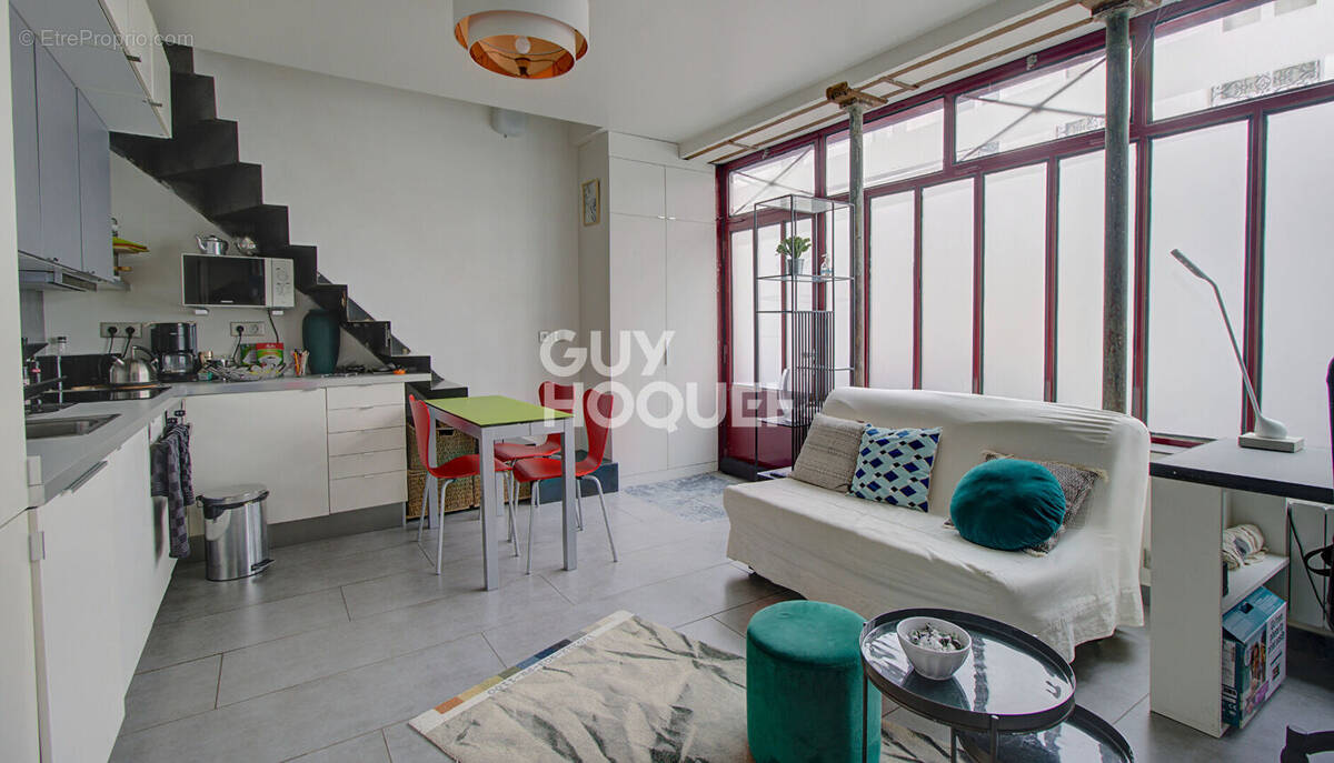 Appartement à PARIS-20E