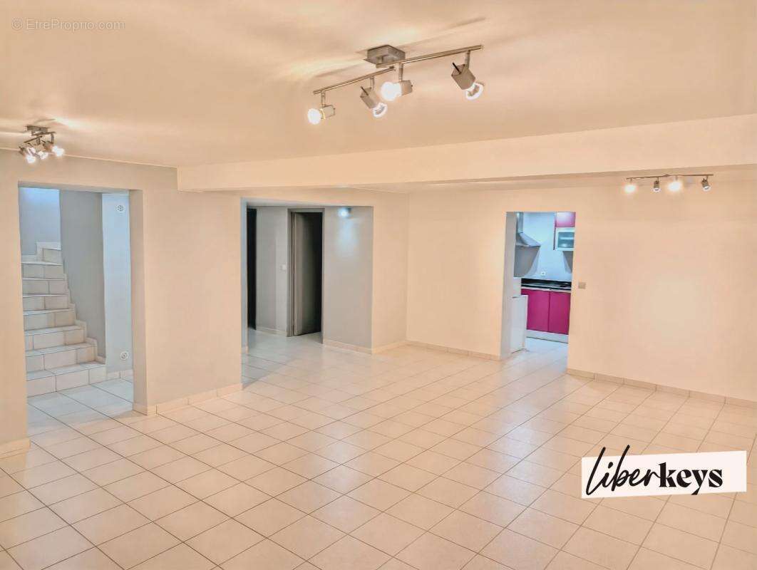Maison familiale mêlant volumes, élégance et prestations de qualité à Herblay - photo 10