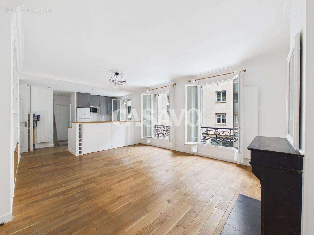 Appartement à PARIS-14E