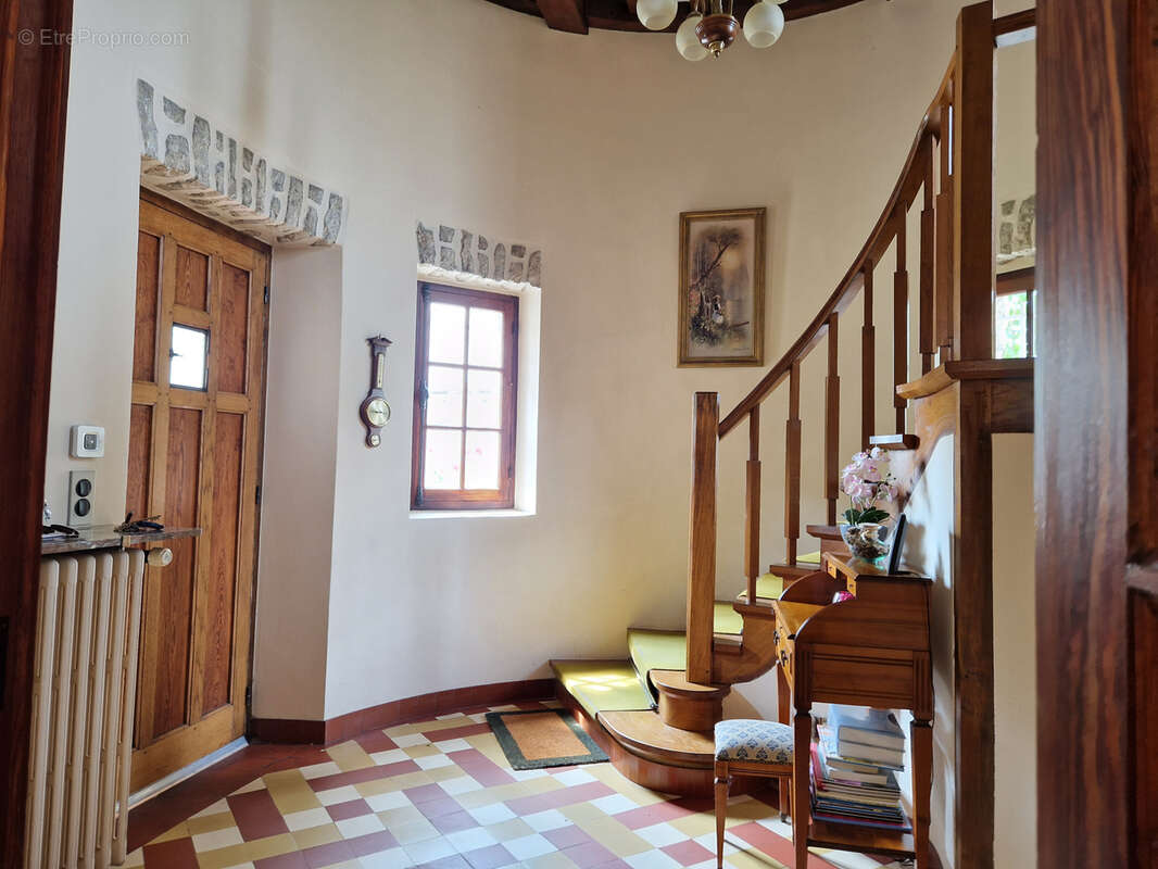 Maison à MONTCHAUVET