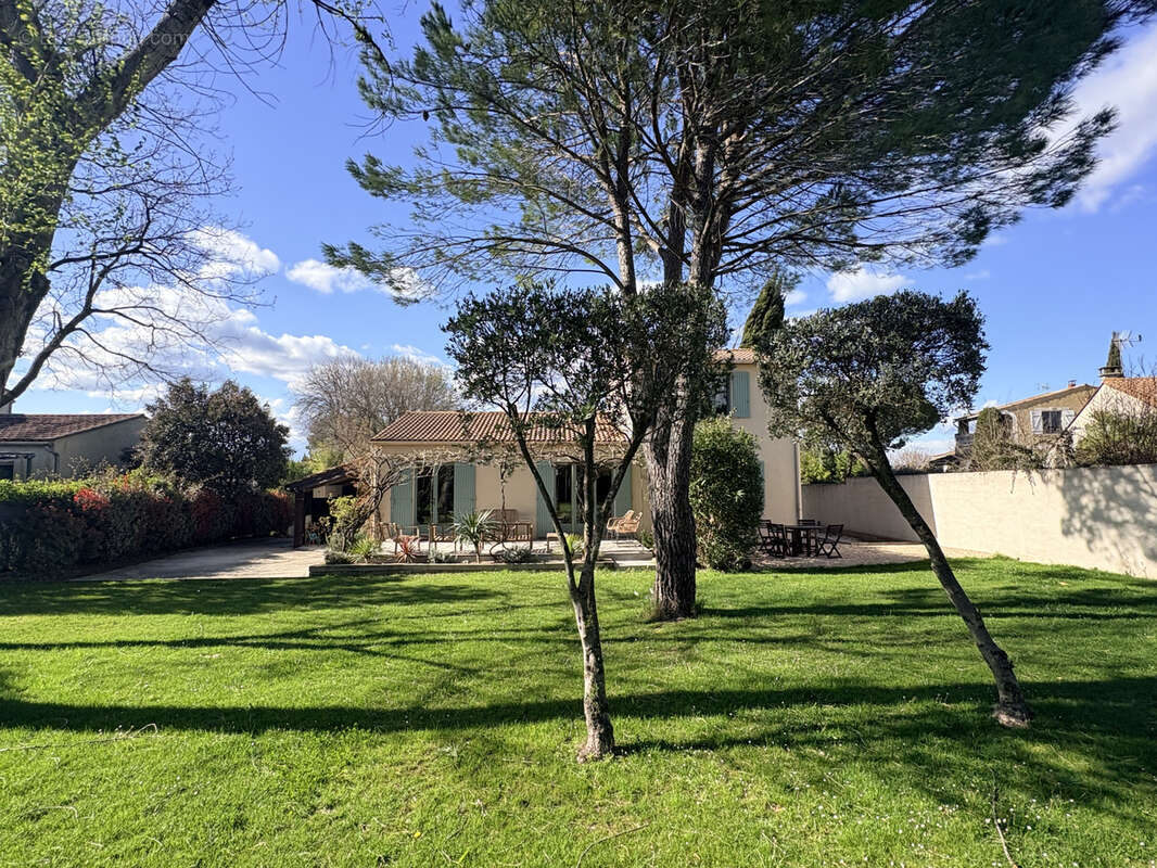 Maison à LA CALMETTE