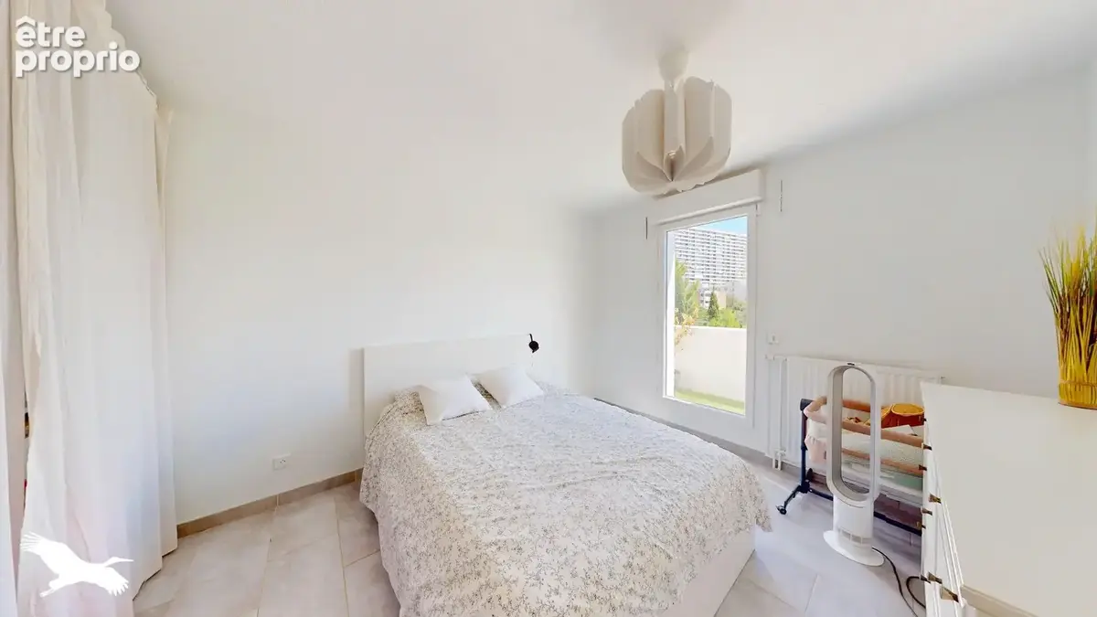 A VENDRE - Secteur Mazargues, Appartement 2 pièces de 57m² avec terrasse et Garage en SUS - Dernier étage - photo 6