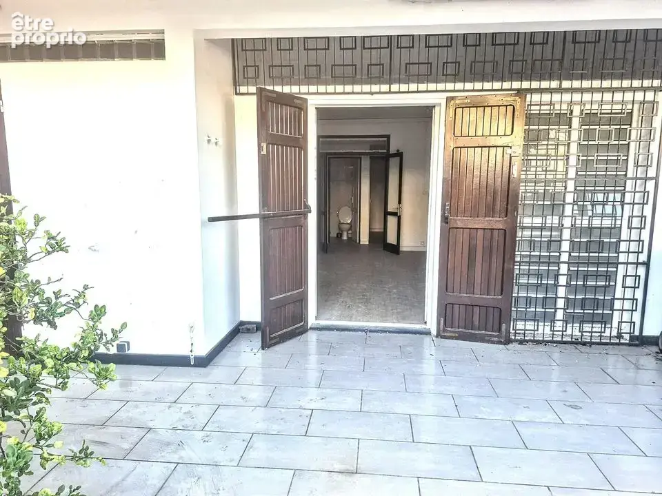 Appt T4 rdc avec un jardin 97400 Saint Denis - photo 3