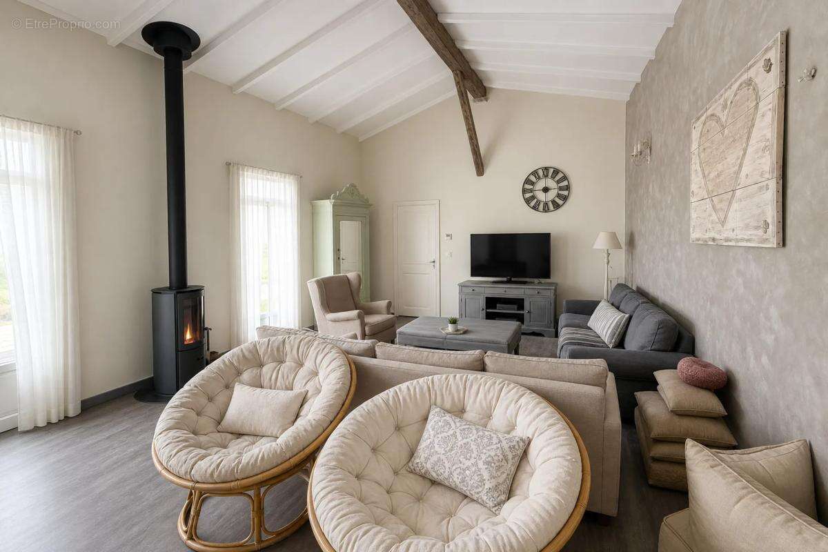 Majestueuse maison 245 m² avec jardin à Neuville - photo 4
