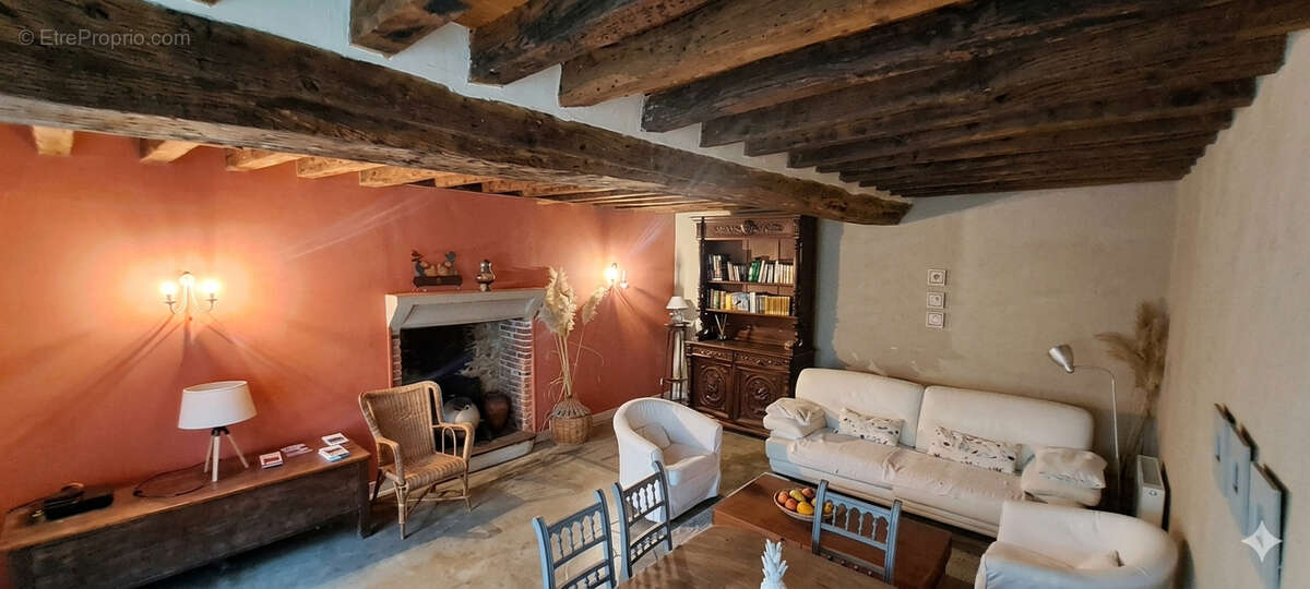 Maison à SAINT-LEONARD-DES-BOIS