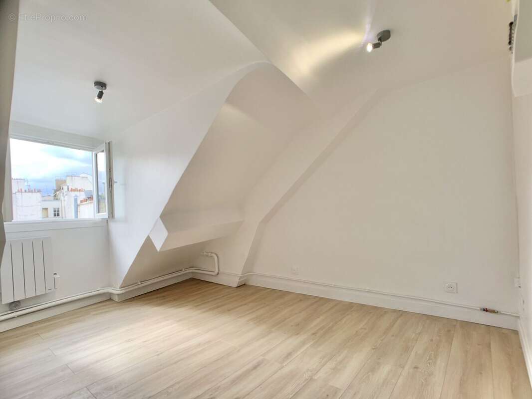 Appartement à PARIS-9E