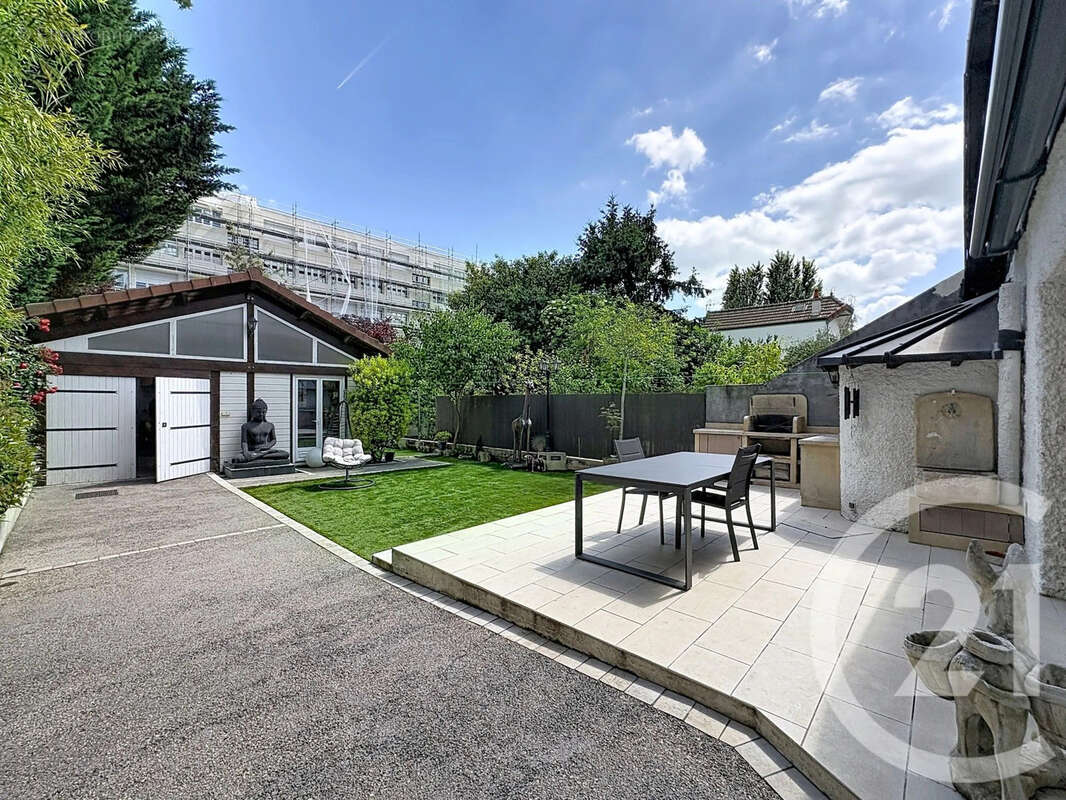 Maison à CHAMPIGNY-SUR-MARNE